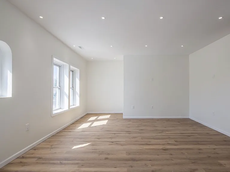 3250 Lorain Ave — Photo 6