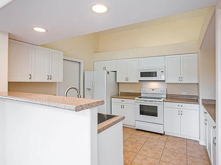 75-297 Malulani Dr — Photo 10