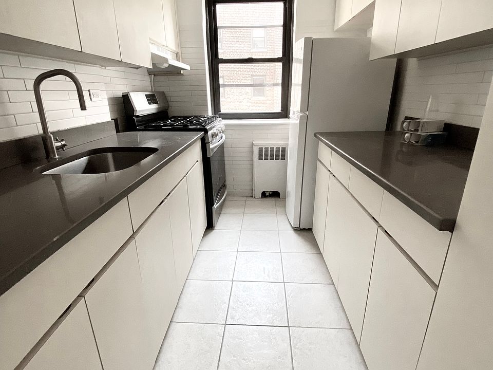 1st image of 25-10 31st Ave #4H