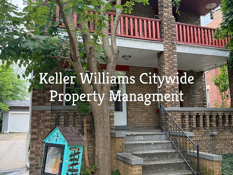 2 bedroom 1 bath DOWN unit in Lakewood — Photo 6