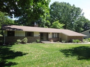7533 Hollycroft Ln, Mentor, OH 44060