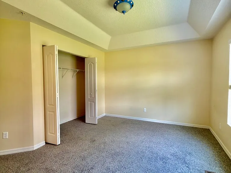 2305 Betsy Ross Ln — Photo 10