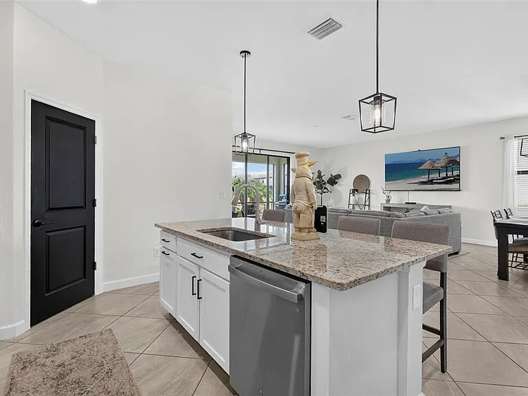 15522 Islandwalk Ave — Photo 13