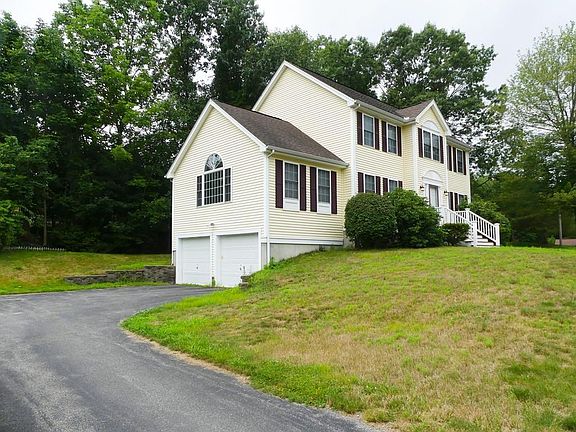 3rd image of 1 Pamela Ln