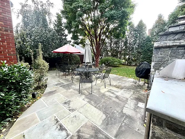 Meadow Ln, Pleasantville — Photo 3