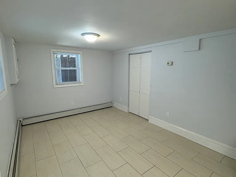 19 Illinois Ave — Photo 3
