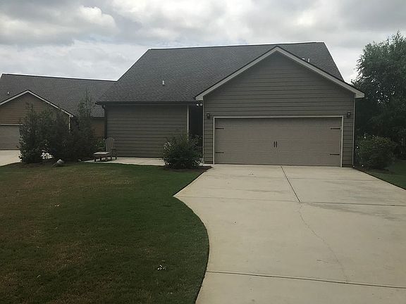 3rd image of 150 Dean Cir
