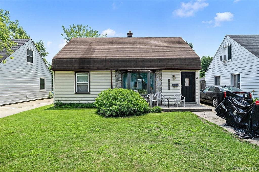 17400 Lincoln Ave, Eastpointe, MI 48021 MLS 20230056937 Zillow