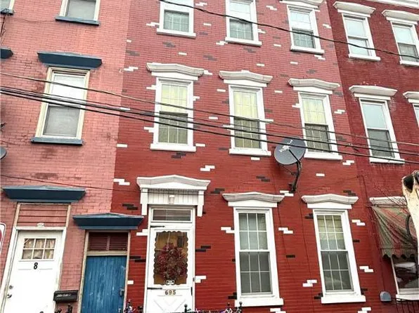 695 Ferry St, Easton, PA 18042