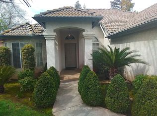 7565 N Spalding Ave, Fresno, CA