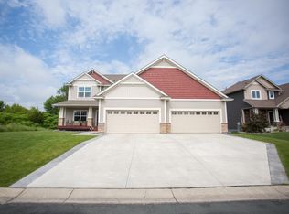 1686 Saint George St, Waconia, MN 55387