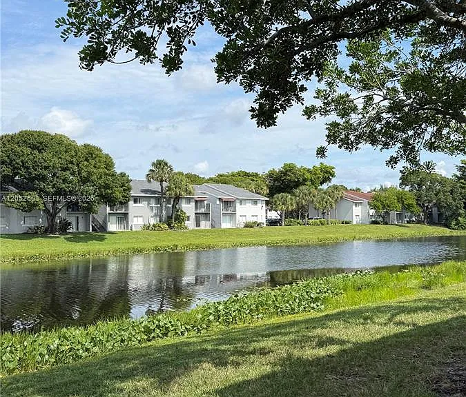 1163 Lake Terry Dr #J — Photo 33
