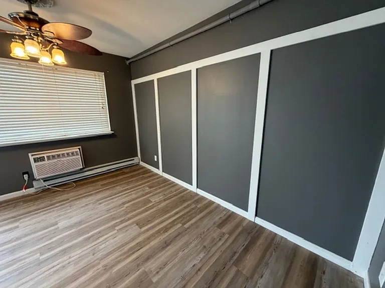 7489 Hazelcrest Dr — Photo 12