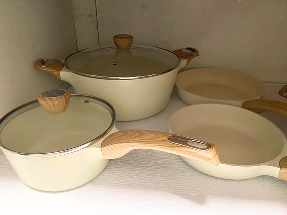 High-quality pots and pans included! Enjoy durable, non-stick cookware that makes meal preparation effortless and cleanup a breeze.
