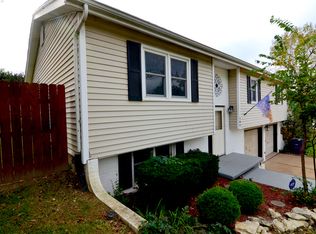 104 Drake Dr, Manhattan, KS 66503