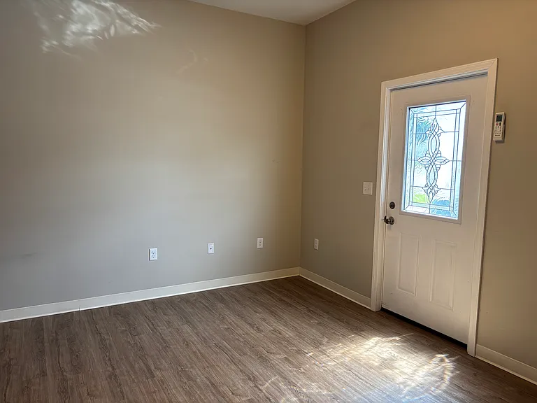 801 Olive St #D — Photo 3