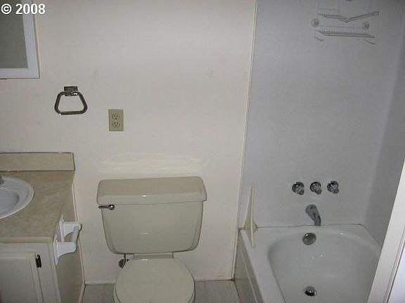 1 bath room