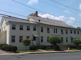 687 Main St #2R, Southbridge, MA 01550