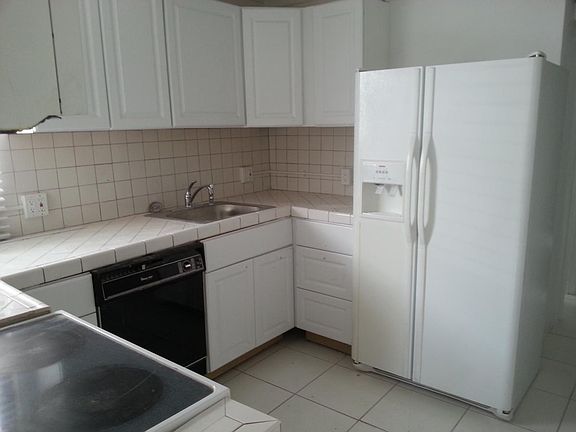 5th image of 2741 NW 7th Ct