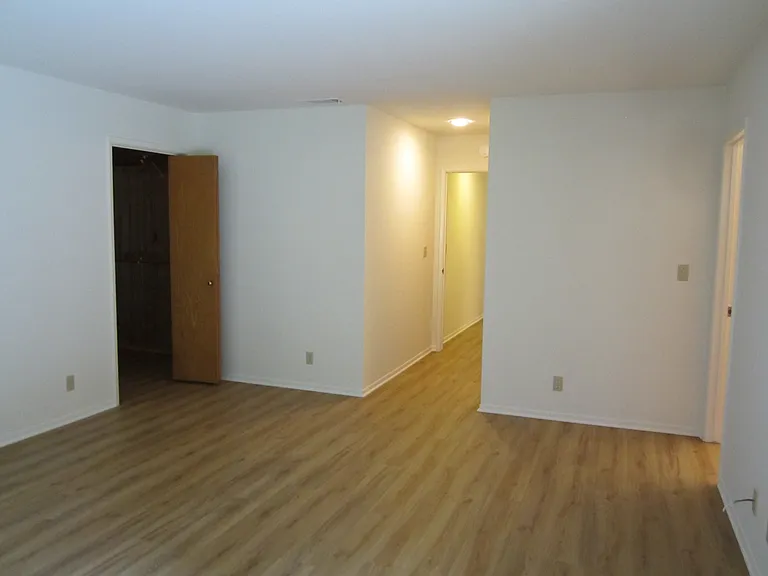 3725 Lincolnwood Dr — Photo 19
