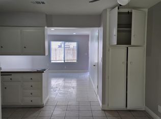 4752 Canoga St APT 3, Montclair, CA 91763