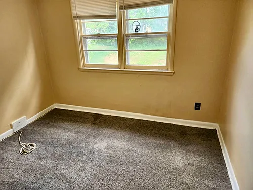 Main St 109 Photo 1