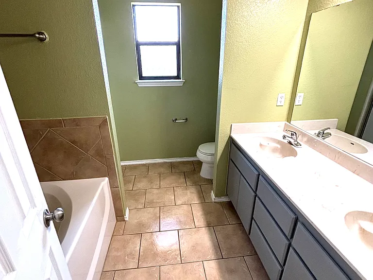 1205 Marlee Cir — Photo 21