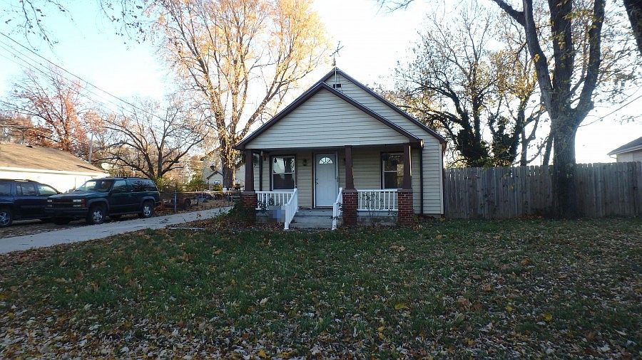 1st image of 2607 S 36th St