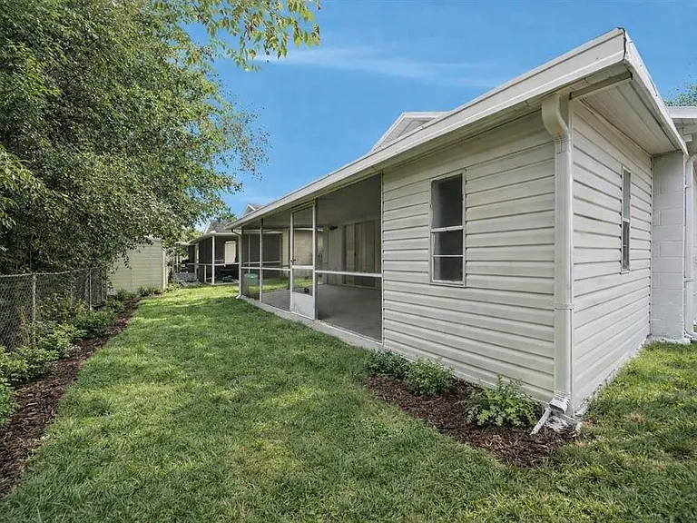 7151 Edgewater Shores Ct — Photo 15