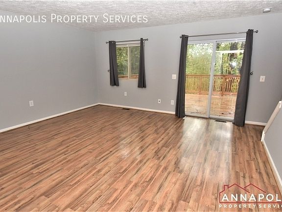 4th image of 530 Greenhill Ct
