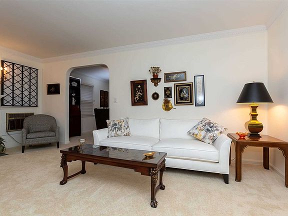 3rd image of 81-32 188th St