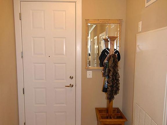 2nd image of 2200 N Westmoreland St Unit 224