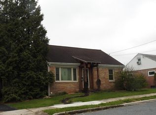 520 Elm St, Denver, PA 17517