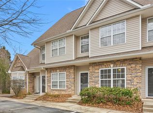 3856 Wayfarer Dr, Greensboro, NC 27410