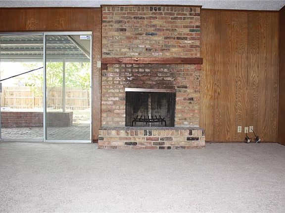 4th image of 1621 Mosswood Cir