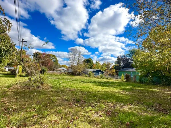 4715 Stillwell Ave, Lansing, MI 48911