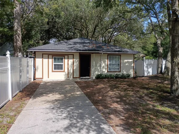 403 S 13th Ter, Fernandina Beach, FL 32034