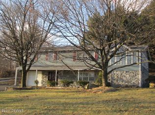 907 Country Club Dr, Bloomsburg, PA 17815