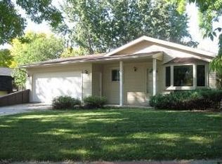 1317 38th St NW, Rochester, MN 55901