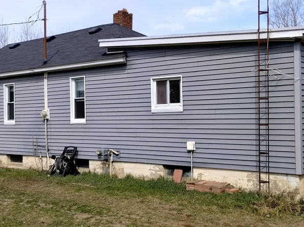 1605 Pound Dr, Flint, MI 48532