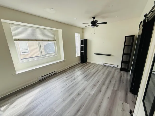 7012 194b St, Surrey, BC V4N 5Y6