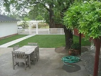21057 Berry St photo 1
