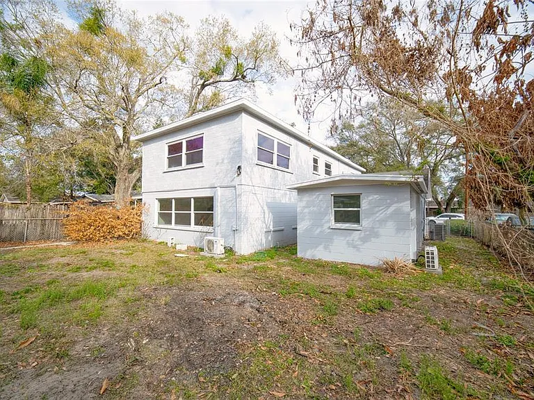 2317 Harris St — Photo 3