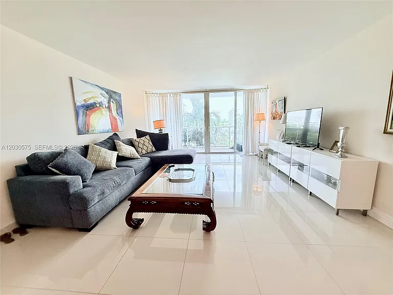 3140 S Ocean Dr #310 — Photo 8