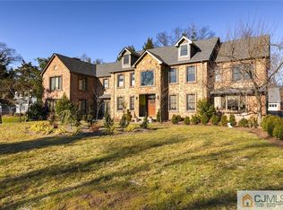 26 Wakefield Ln, Piscataway, NJ 08854