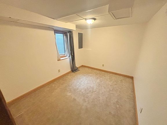 5th image of 10450 Washington Blvd NE