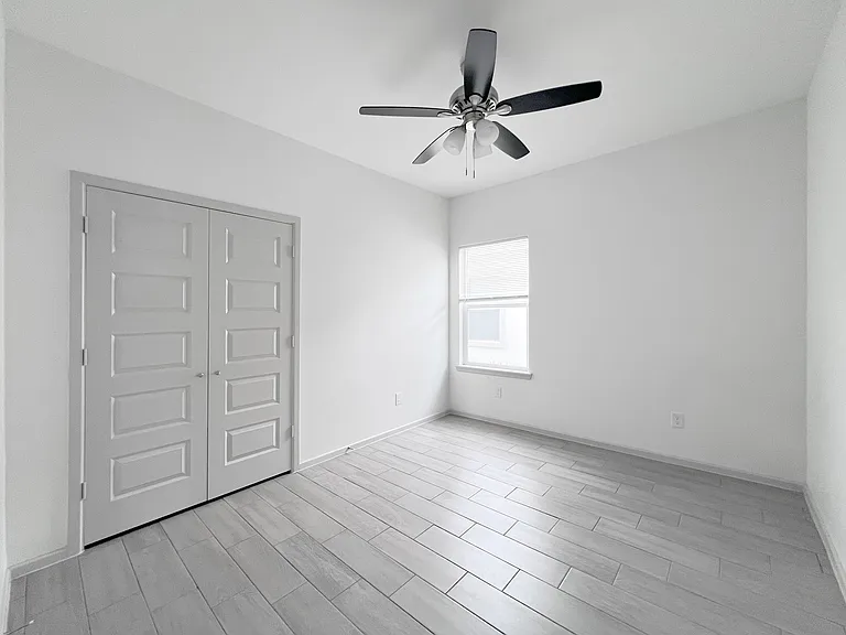 1304 Shavano Dr — Photo 14