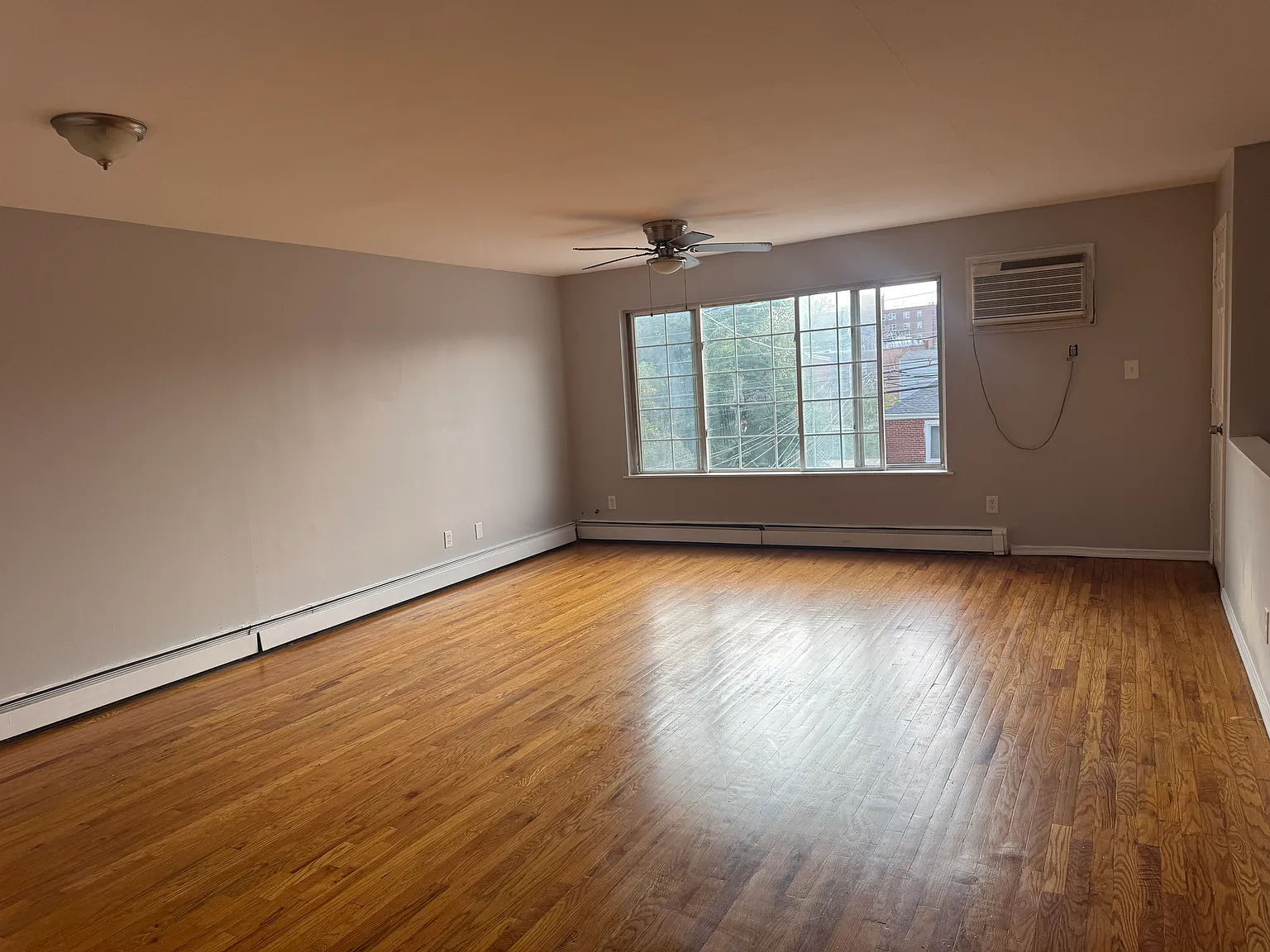 3 bed, $2,800 — Photo 3