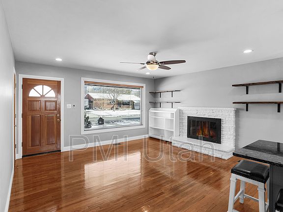 2nd image of 9732 S Garnet Dr