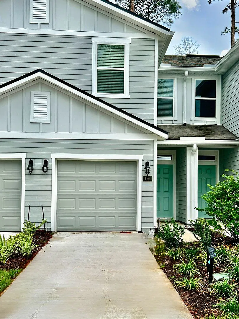 New 3-Bedroom, 2 1/2-Bath Home with Single-Car Garage — Photo 1